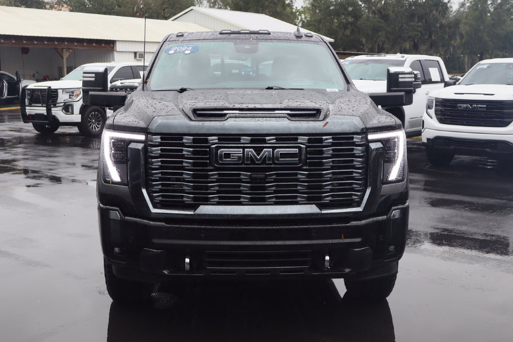 Certified 2024 GMC Sierra 3500 Denali Ultimate AWD/4WD image 4