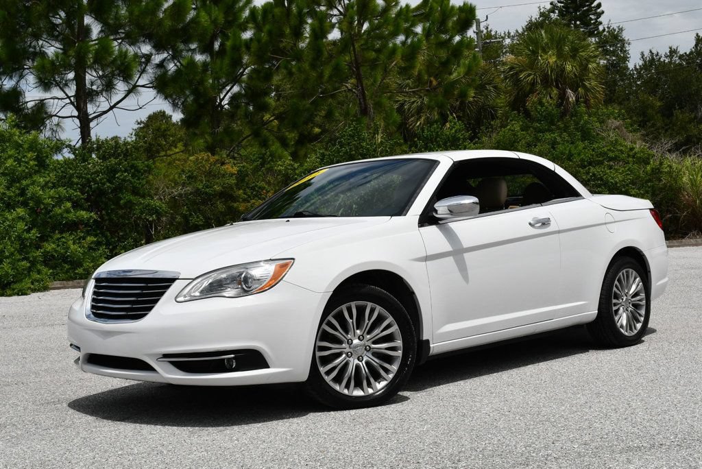 Used 2012 Chrysler 200 Limited FWD image 23