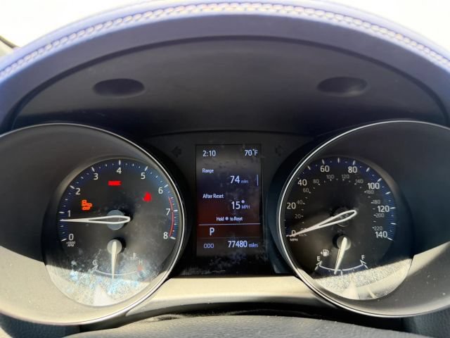 Used 2020 Toyota C-HR XLE FWD image 18