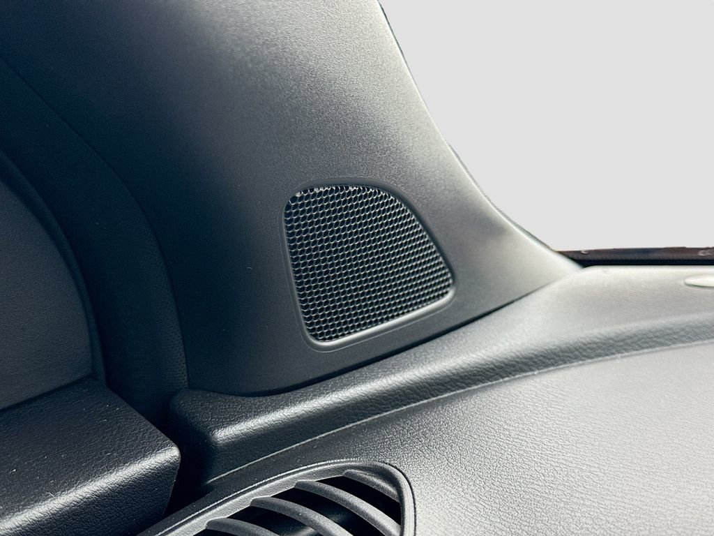 Used 2023 Nissan Kicks SR w/ SR Premium Package image 40