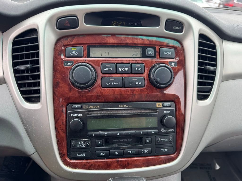 Used 2006 Toyota Highlander 4WD V6 w/ 3rd Row image 16