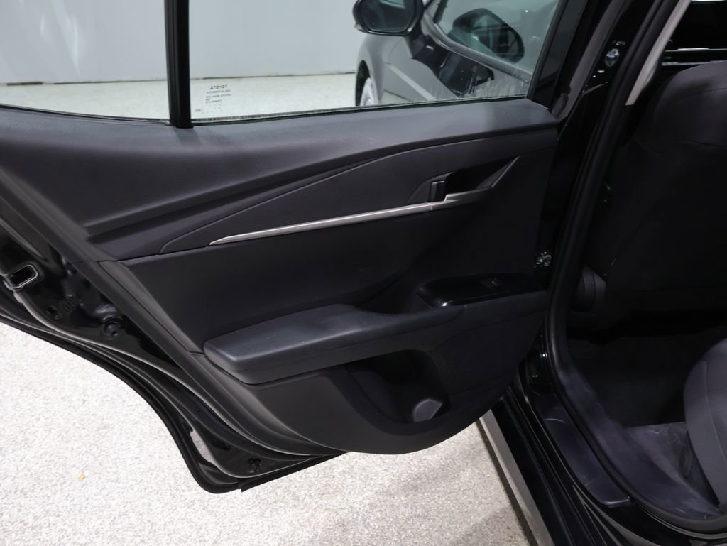 Used 2025 Toyota Camry LE image 19