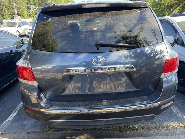 Used 2012 Toyota Highlander SE w/ Tow Pkg FWD image 11