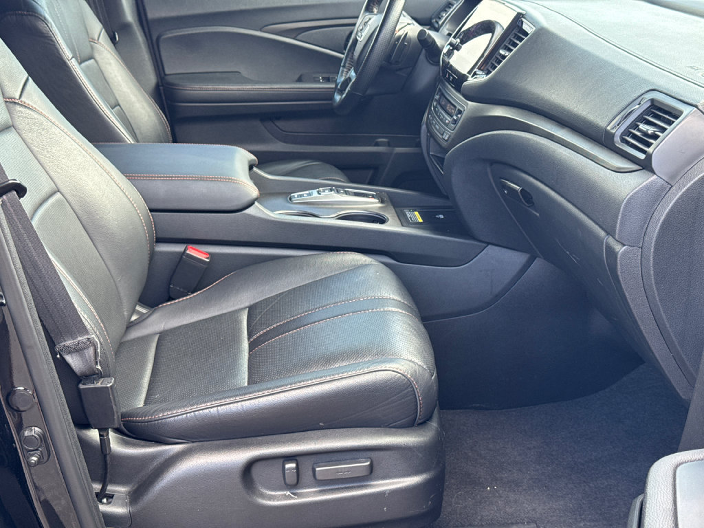 Used 2024 Honda Passport TrailSport image 16
