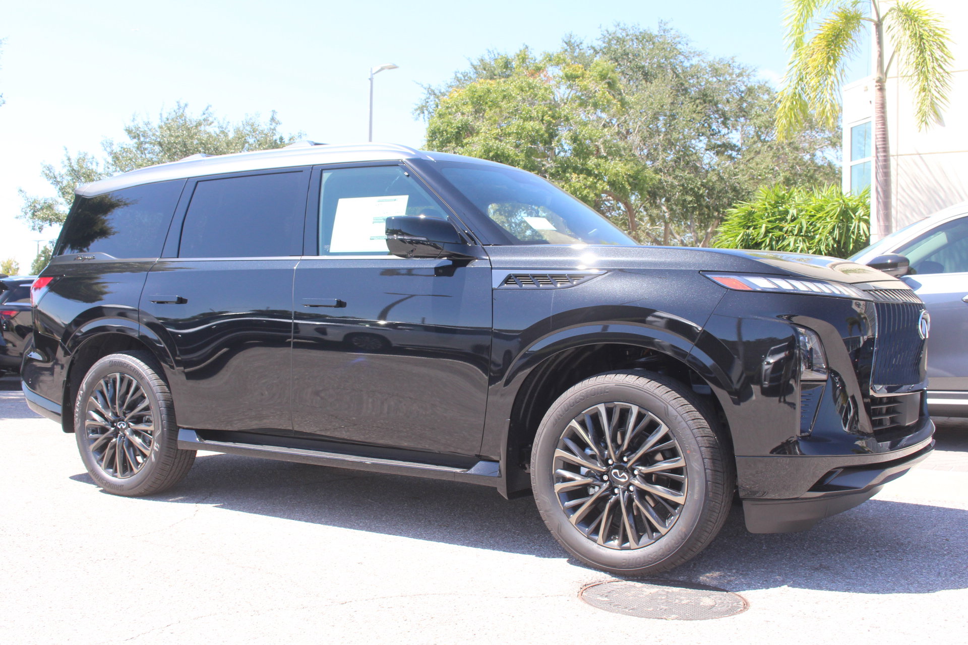 New 2026 INFINITI QX80 Autograph image 8