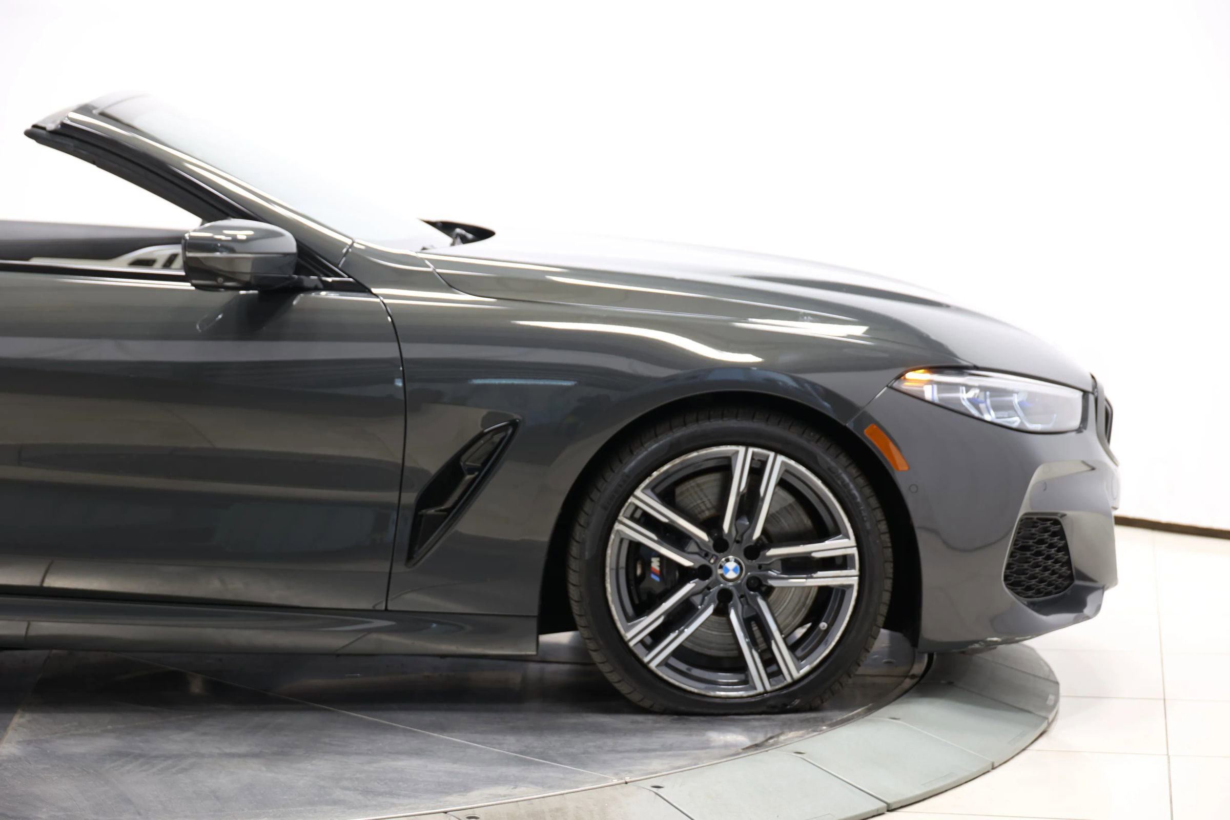 Used 2022 BMW M850i xDrive Convertible AWD/4WD image 59