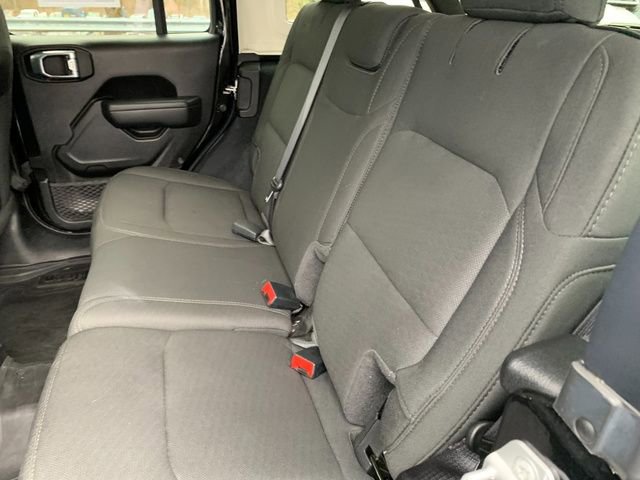 Used 2022 Jeep Wrangler Unlimited Sport image 17