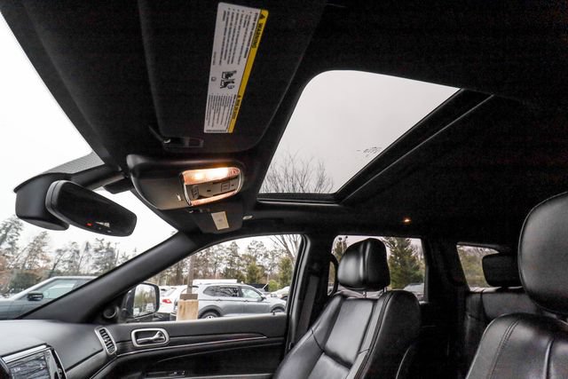 Used 2019 Jeep Grand Cherokee Limited AWD/4WD image 29