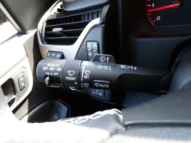 Used 2016 GMC Yukon Denali w/ Open Road Package AWD/4WD image 19