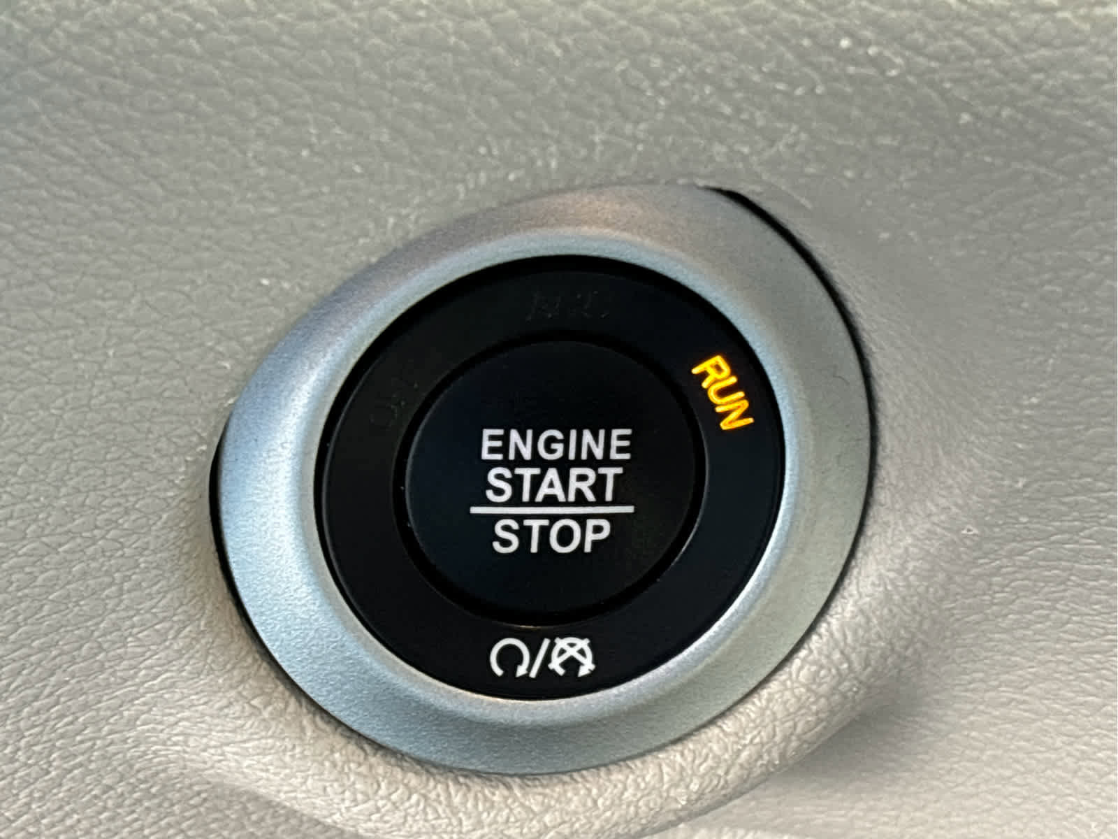 Used 2024 Chrysler Pacifica Touring-L image 19