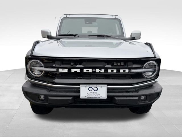 Used 2023 Ford Bronco Outer Banks image 3