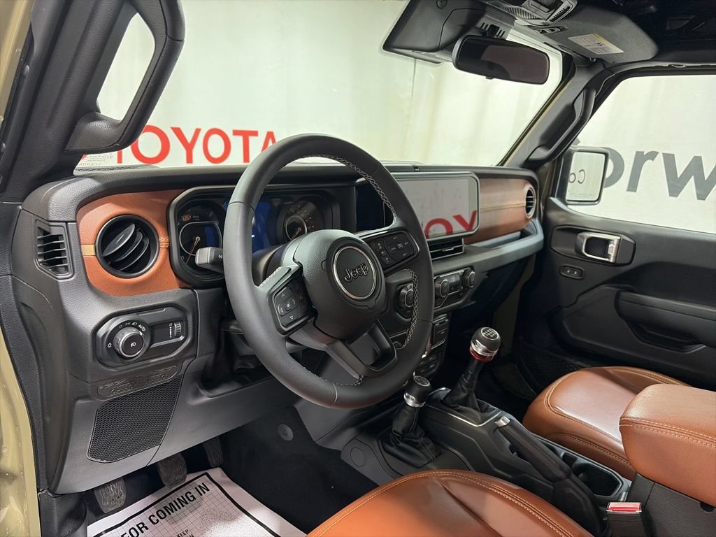 Used 2025 Jeep Wrangler Sport AWD/4WD image 19