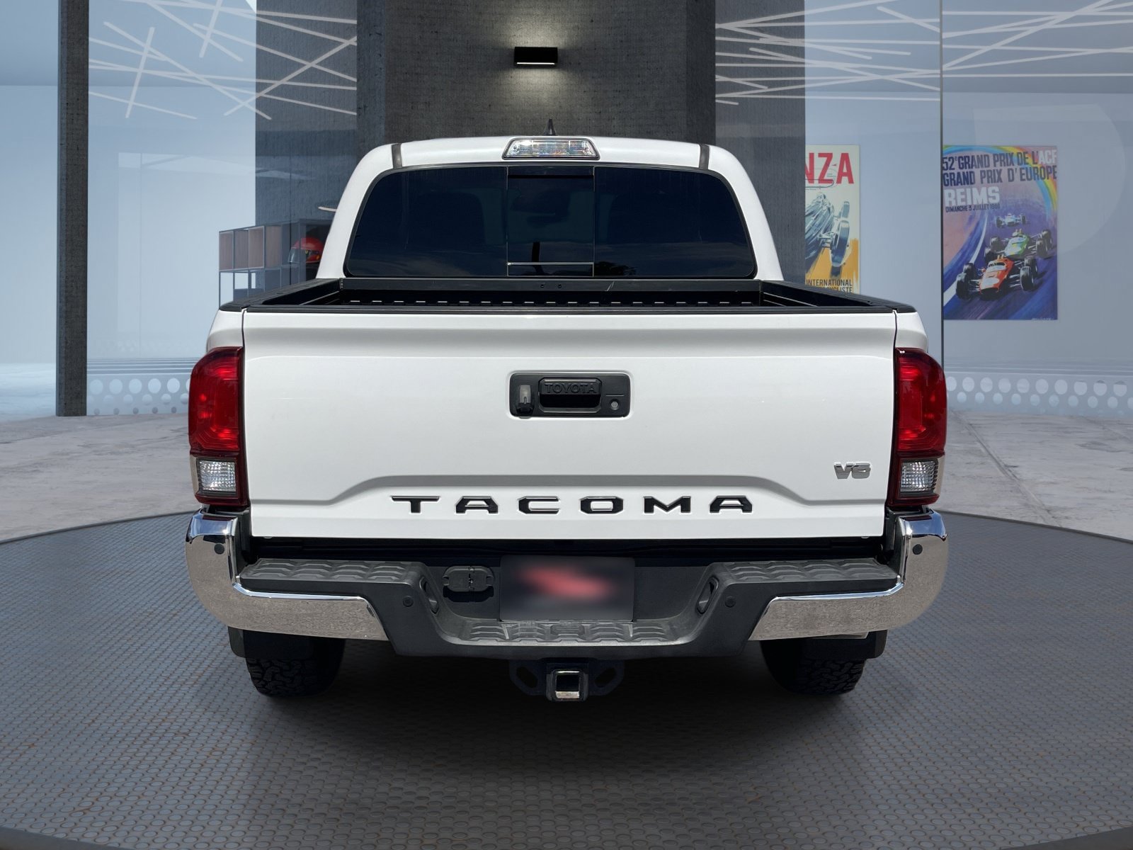 Used 2019 Toyota Tacoma SR5 RWD image 5