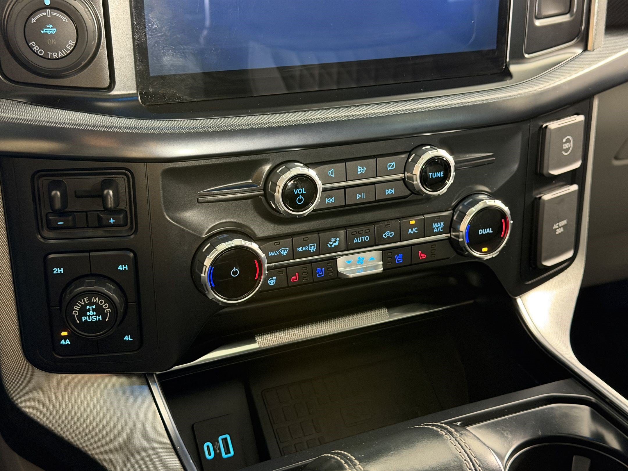 Used 2022 Ford F150 Limited AWD/4WD image 19