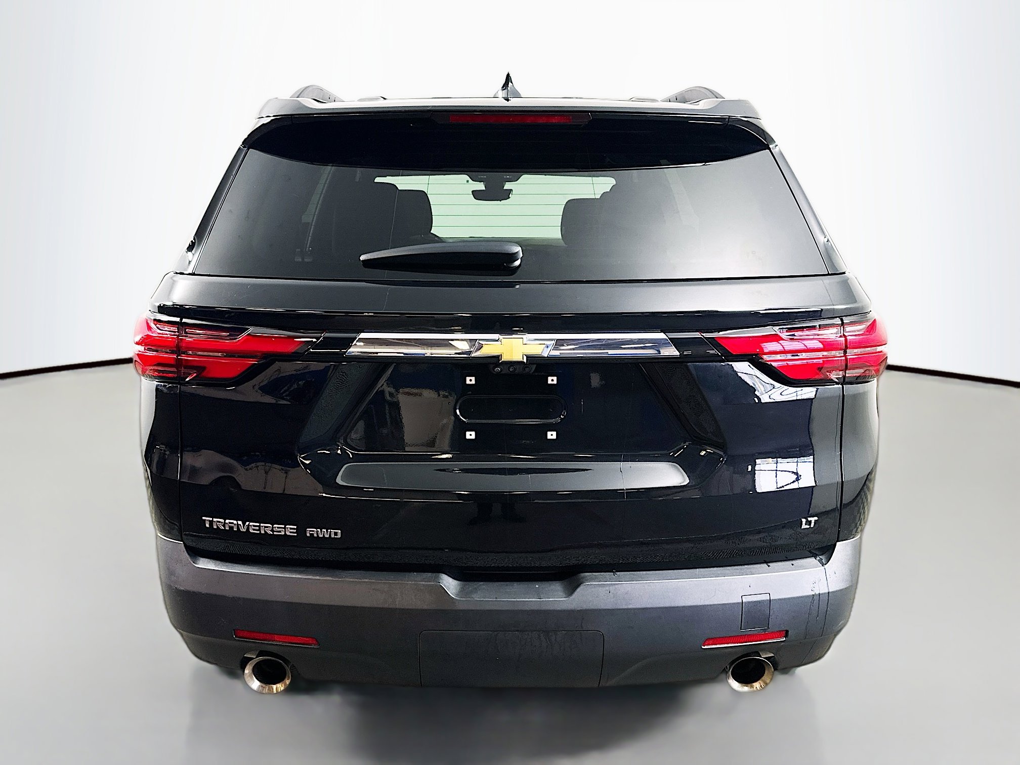 Used 2023 Chevrolet Traverse LT w/ Rear Camera Mirror Package AWD/4WD image 6