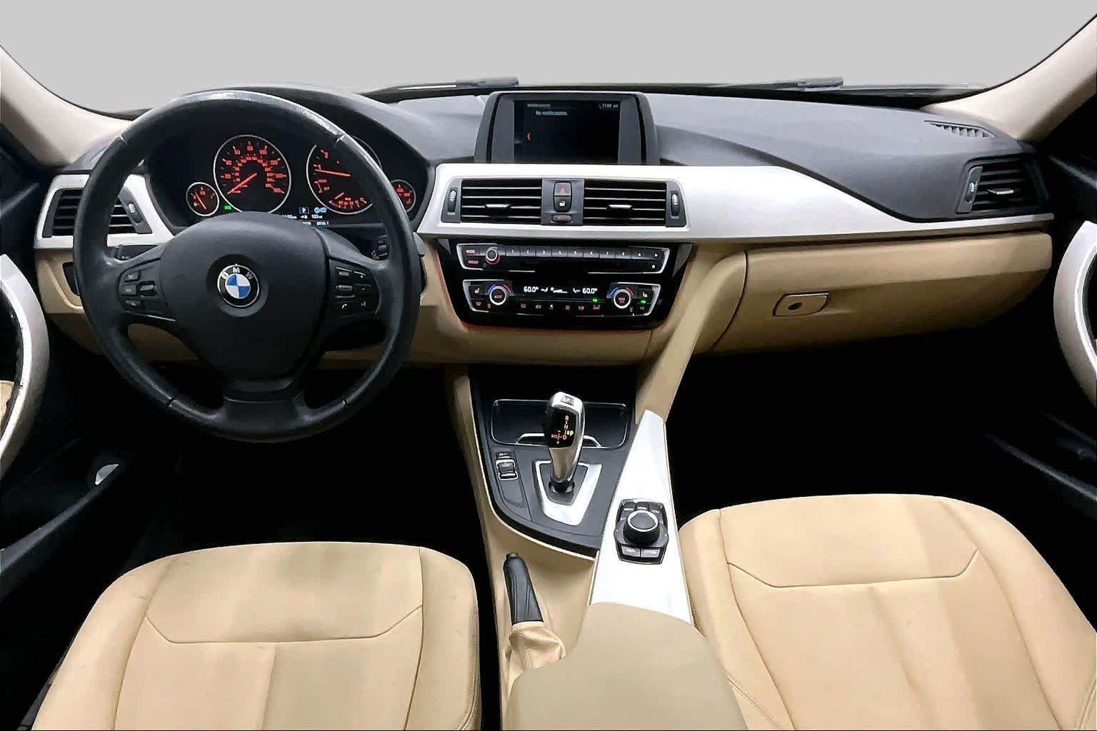 Used 2018 BMW 320i Sedan RWD image 15