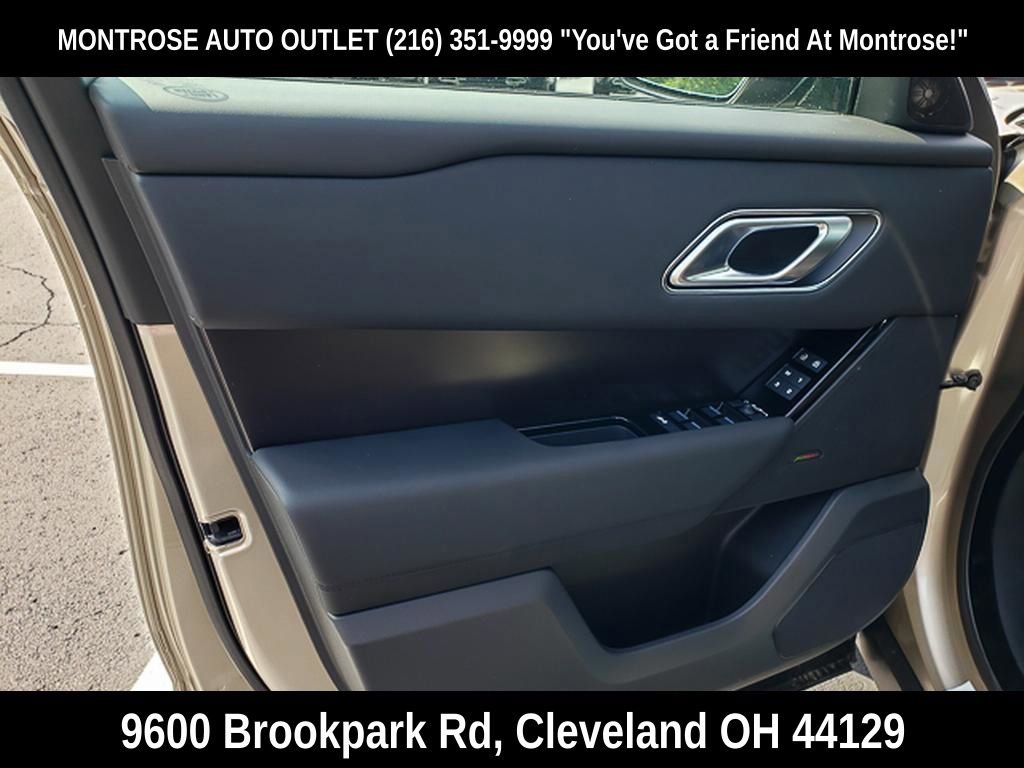 New 2026 Land Rover Range Rover Velar Dynamic SE image 6