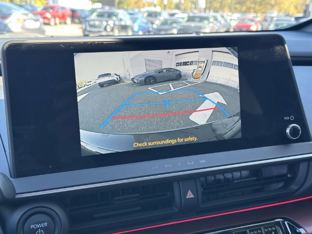 Used 2023 Toyota Prius Prime Premium FWD image 32