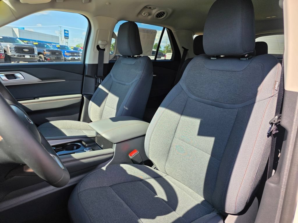 New 2025 Ford Explorer Active AWD/4WD image 16