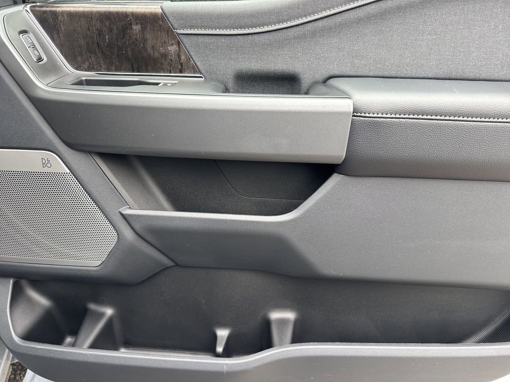 New 2026 Ford F250 Lariat w/ Black Appearance Package image 14