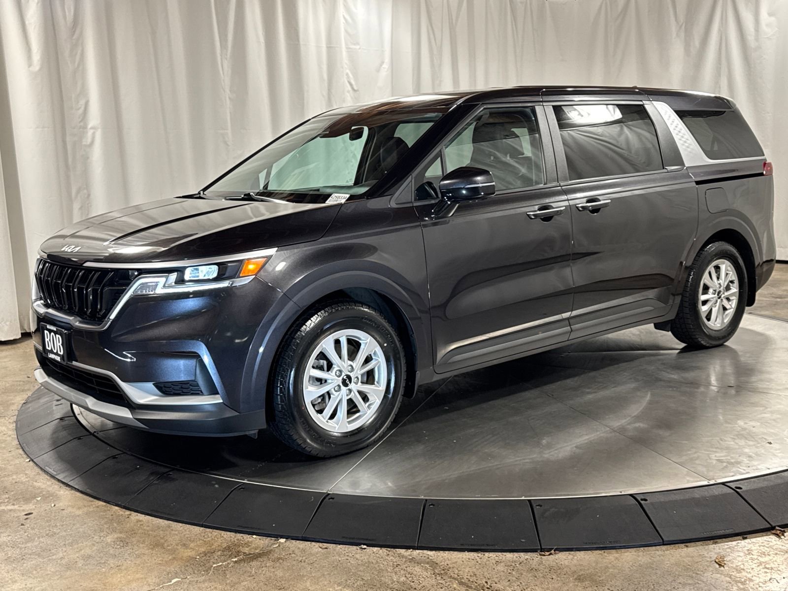 Certified 2022 Kia Carnival LX w/ Paint Protection Package image 1