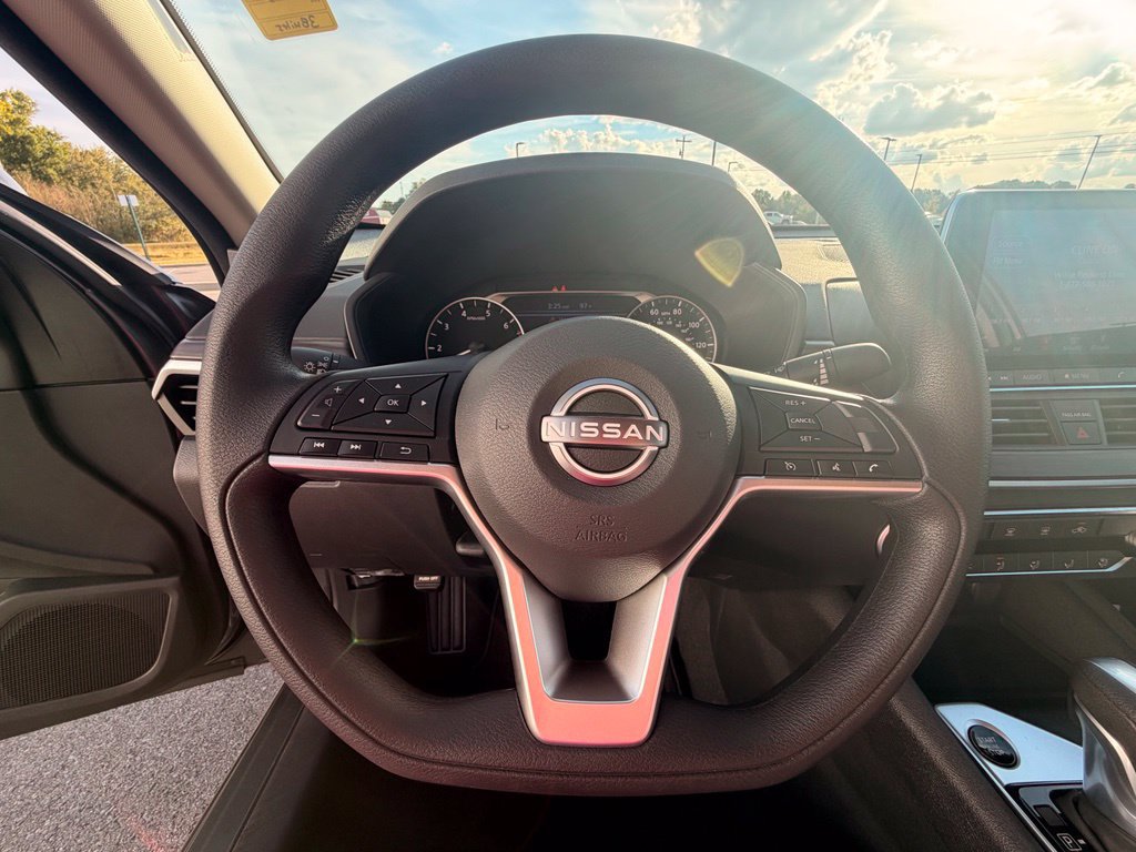 Used 2026 Nissan Altima 2.5 SV FWD image 18