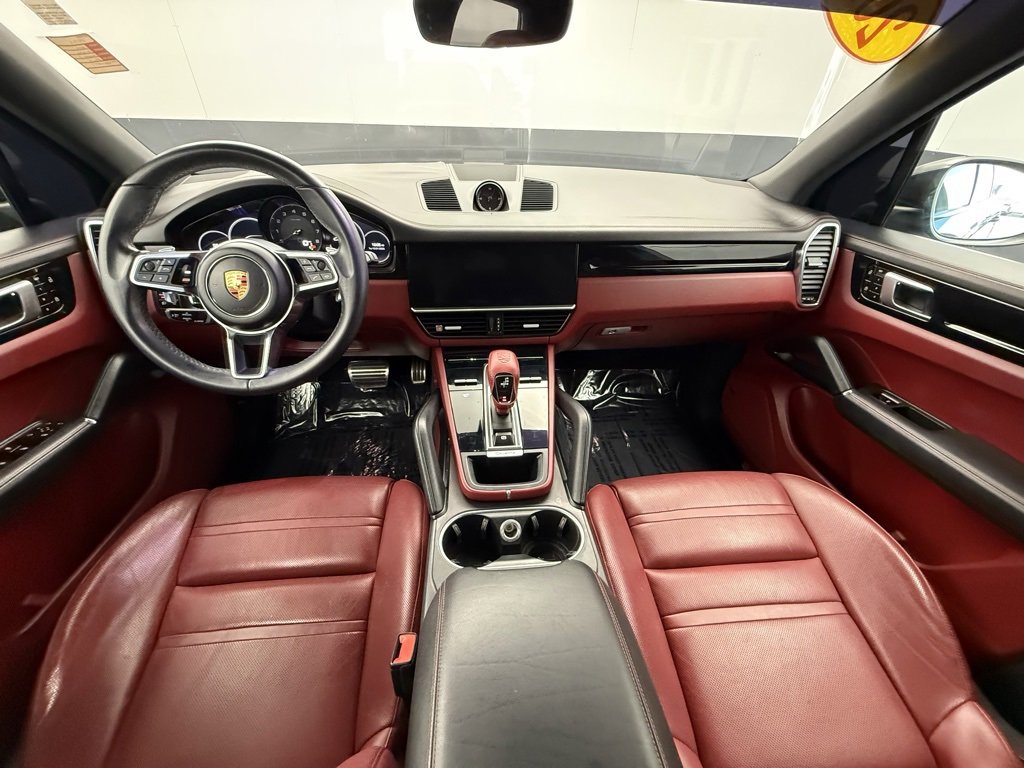 Used 2019 Porsche Cayenne S image 3