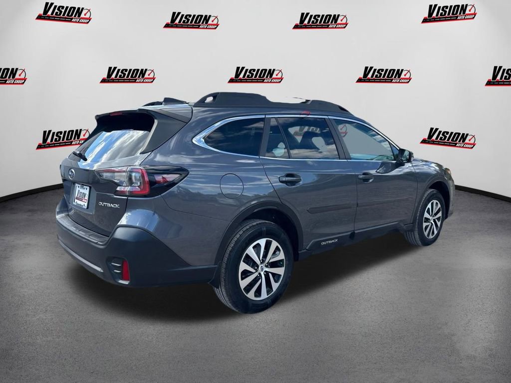 Used 2022 Subaru Outback Premium image 5