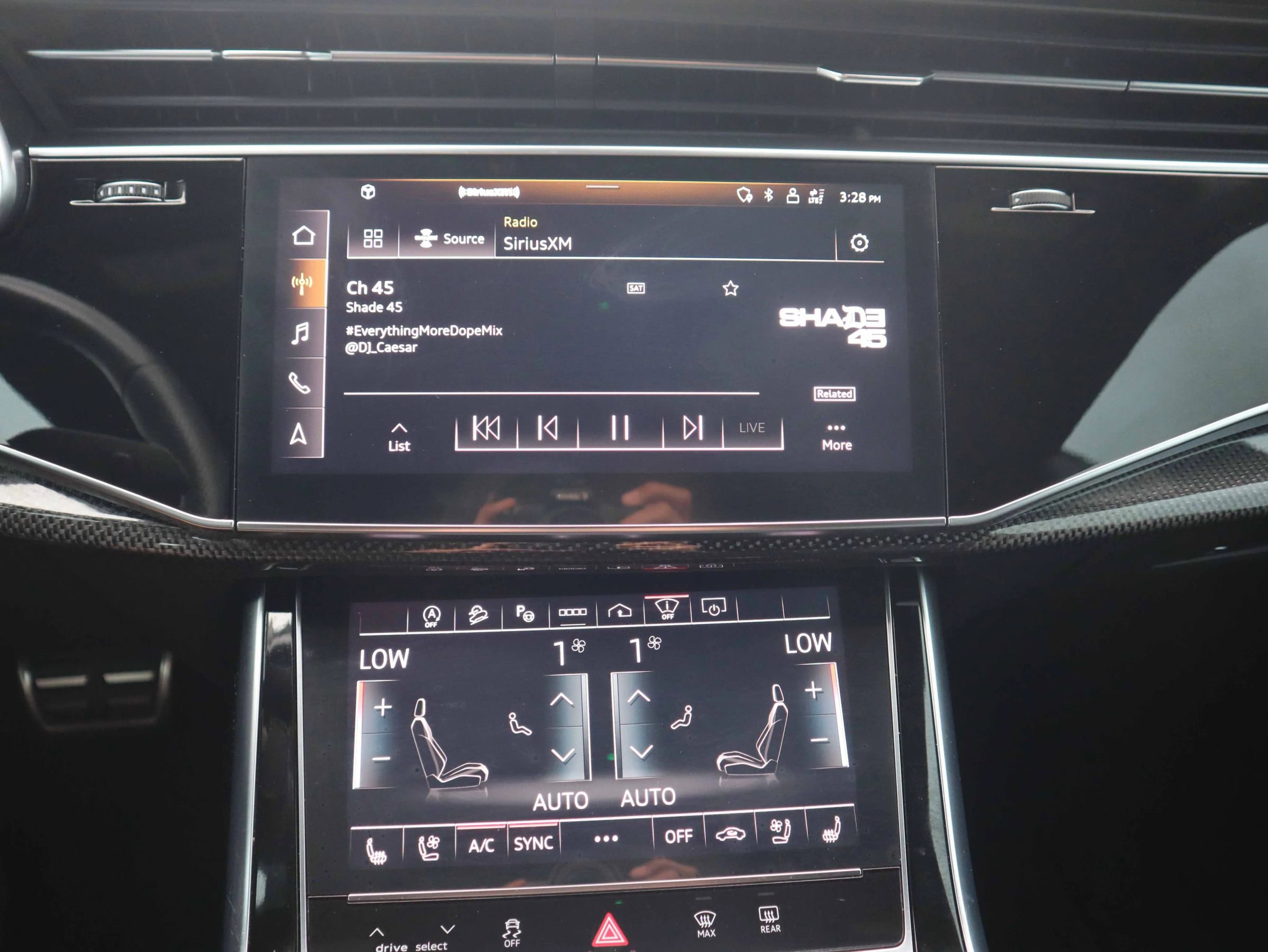 Used 2023 Audi SQ8 Prestige AWD/4WD image 21