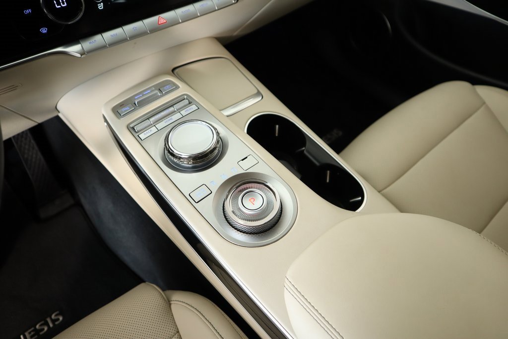 Used 2024 Genesis GV70 2.5T image 8