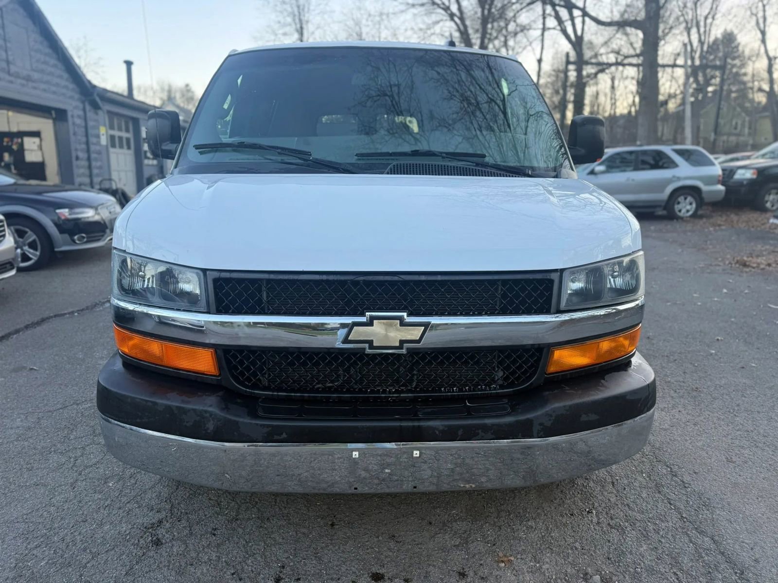 Used 2018 Chevrolet Express 2500 LT w/ LT Preferred Equipment Group RWD image 2