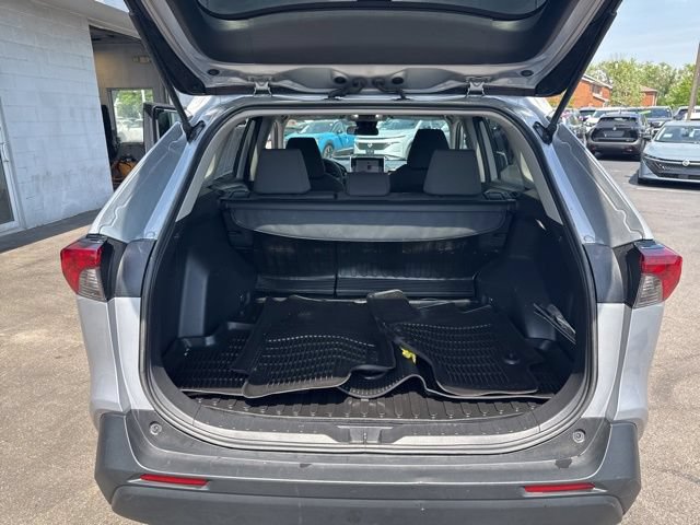 Used 2025 Toyota RAV4 XLE AWD/4WD image 21