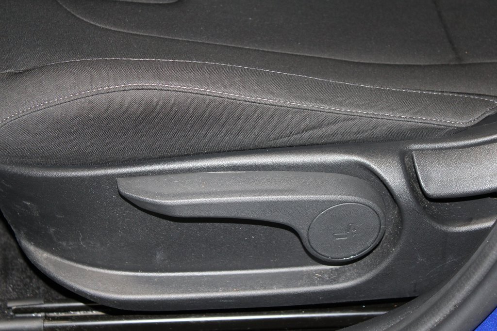 Used 2023 Hyundai Elantra SEL image 13