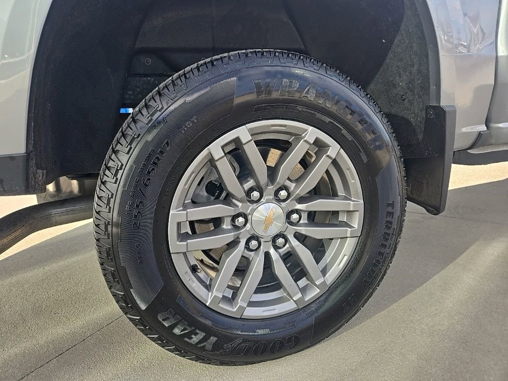 Used 2024 Chevrolet Colorado LT w/ LT Convenience Package image 11