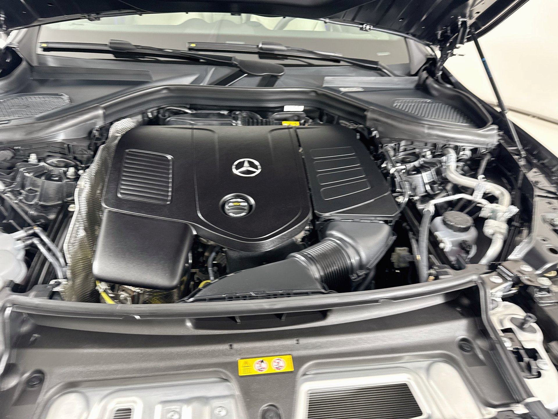 New 2027 Mercedes-Benz GLC 300 4MATIC image 32