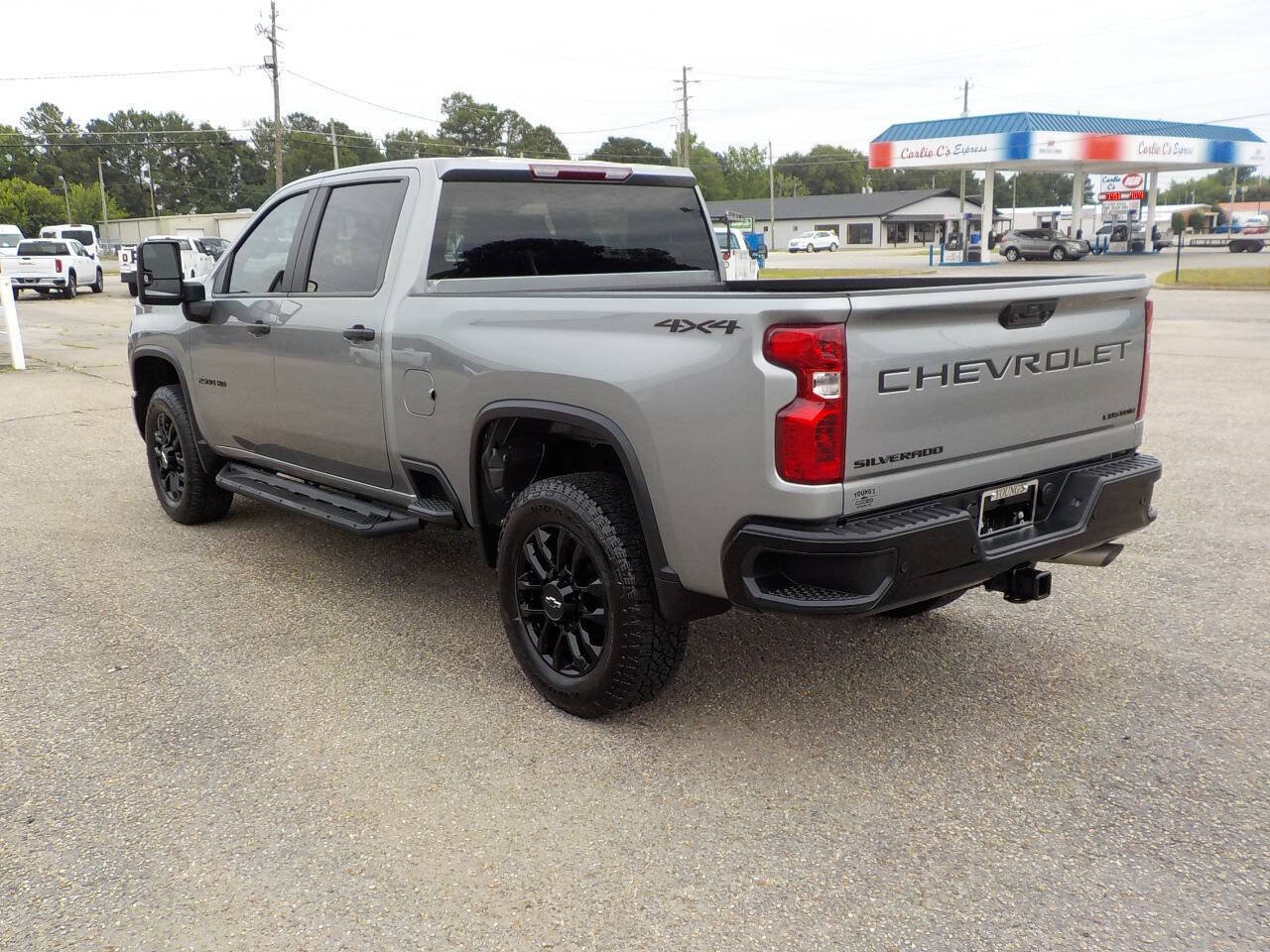 Used 2026 Chevrolet Silverado 2500 Custom w/ Custom Value Package AWD/4WD image 3