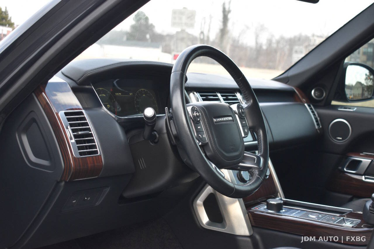 Used 2016 Land Rover Range Rover Supercharged AWD/4WD image 19