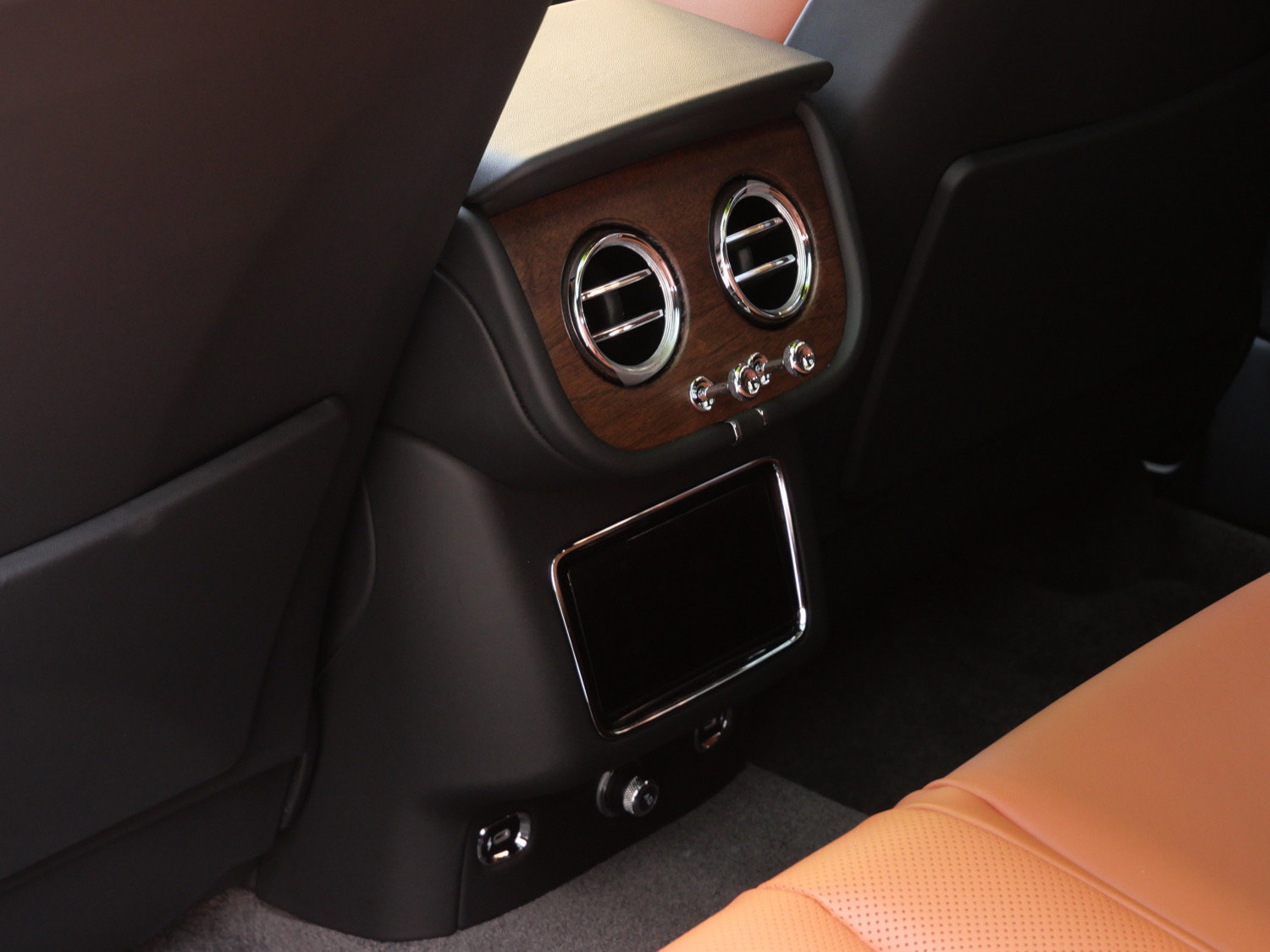 New 2026 Bentley Bentayga AWD/4WD image 19