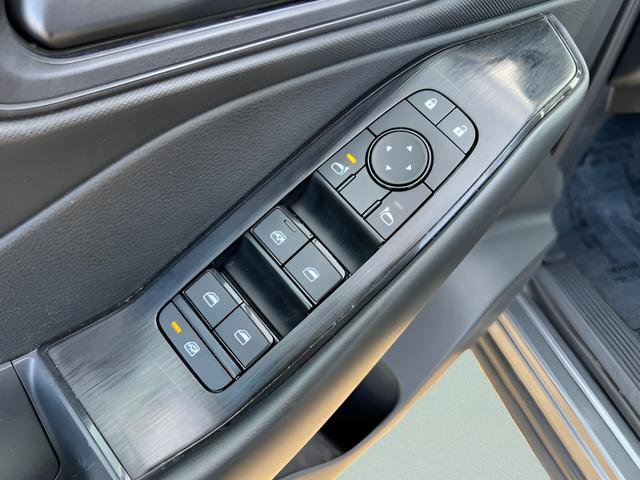 Used 2024 Nissan Rogue S AWD/4WD image 16