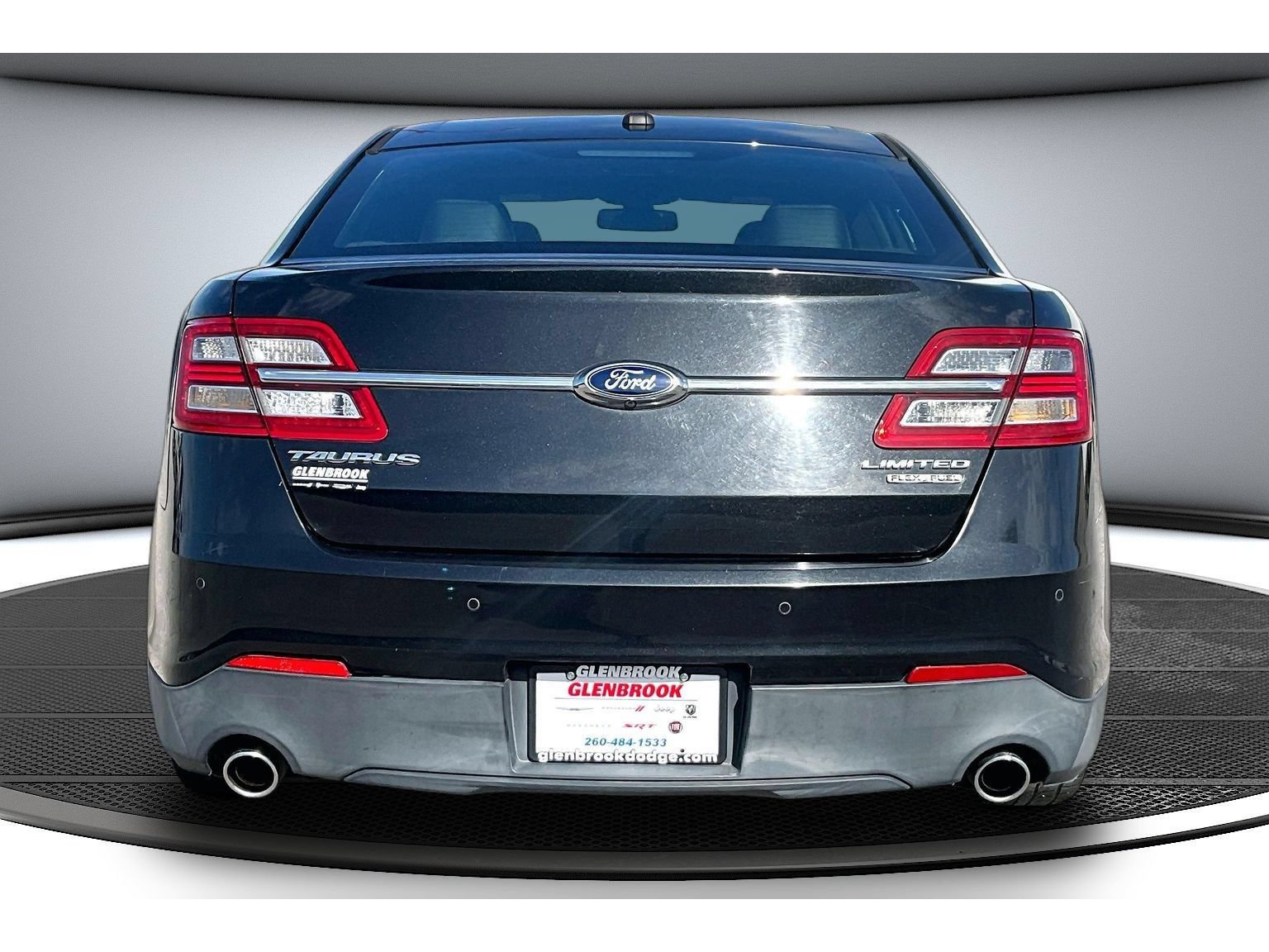 Used 2013 Ford Taurus Limited FWD image 6