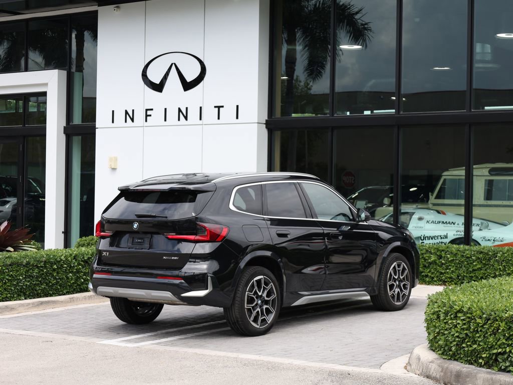 Used 2025 BMW X1 xDrive28i image 4
