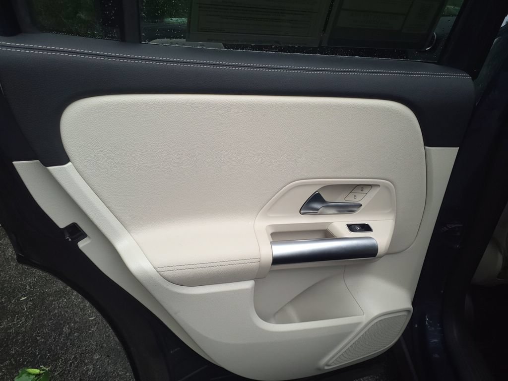 Certified 2023 Mercedes-Benz GLA 250 4MATIC image 22