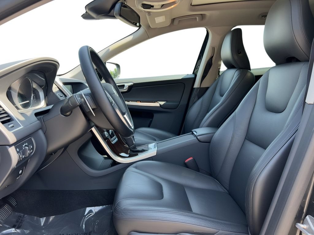 Used 2014 Volvo XC60 T6 AWD/4WD image 6