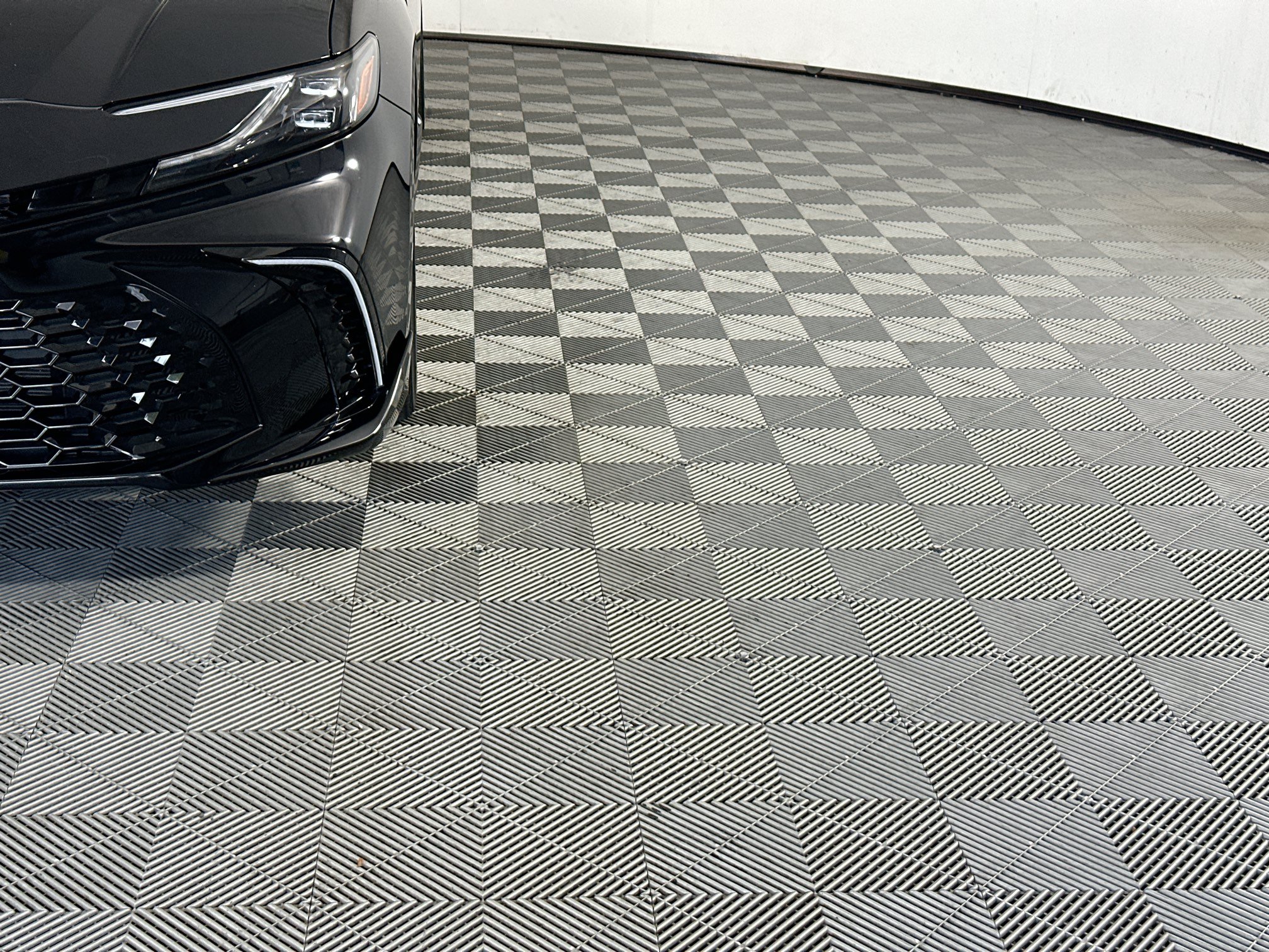 Certified 2025 Toyota Camry XSE FWD image 9
