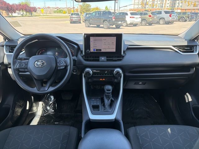 Used 2024 Toyota RAV4 XLE AWD/4WD image 16