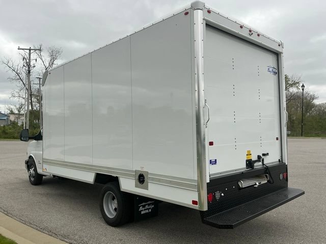 New 2026 Chevrolet Express 4500 w/ Power Convenience Package RWD image 4