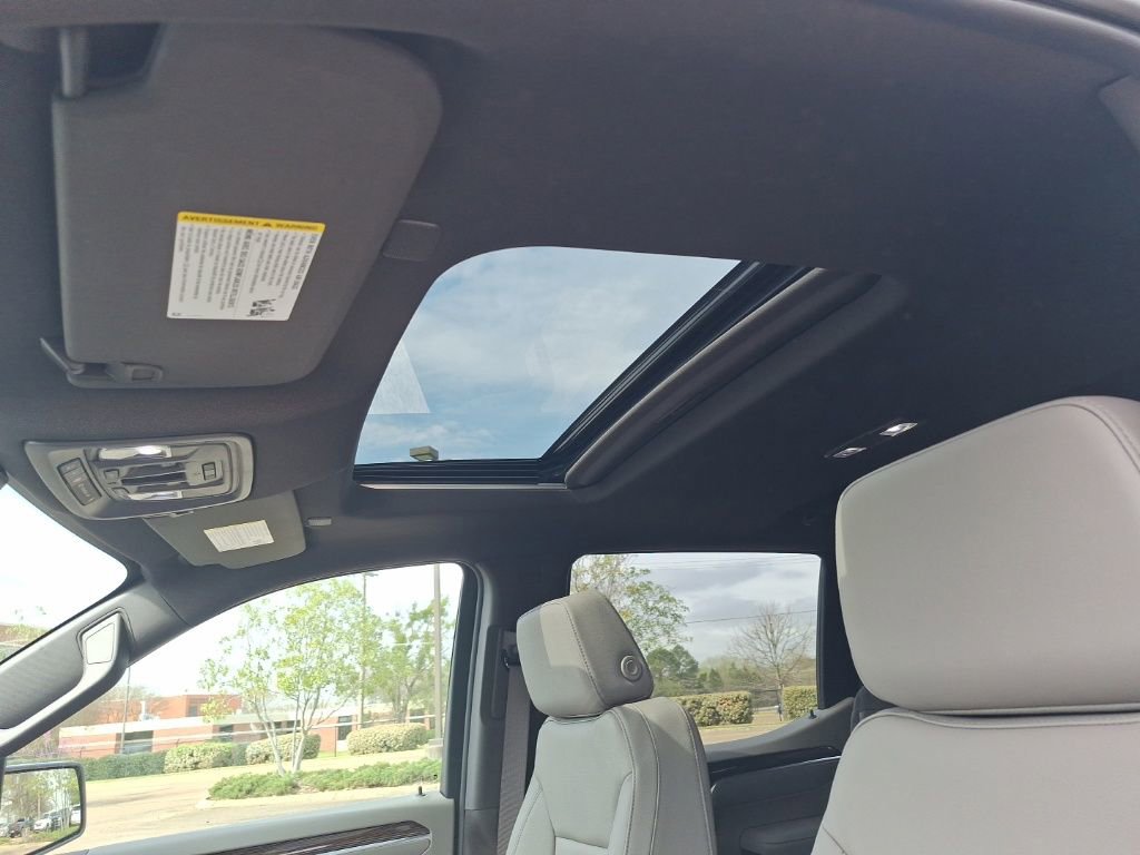 New 2026 Chevrolet Silverado 1500 RST w/ Redline Edition AWD/4WD image 25