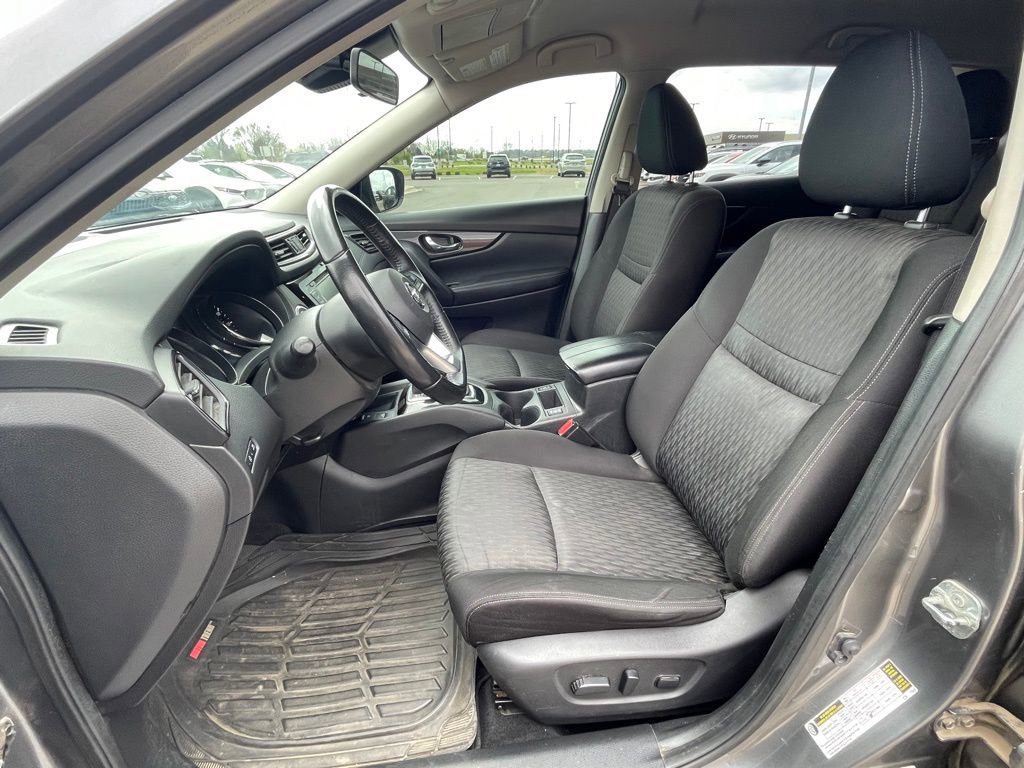 Used 2019 Nissan Rogue SV w/ Premium Package image 20