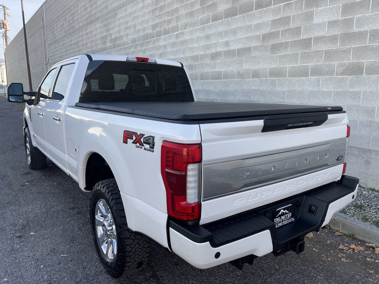 Used 2018 Ford F250 Platinum w/ Platinum Ultimate Package image 7