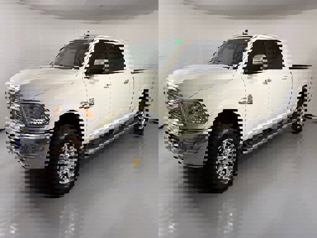 Used 2016 RAM 2500 Laramie w/ Convenience Group AWD/4WD image 4